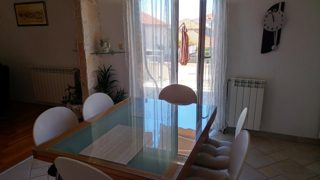 Apartment Adriana Трогір Екстер'єр фото